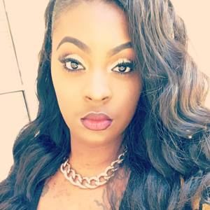 Meet your Posher, Dinah